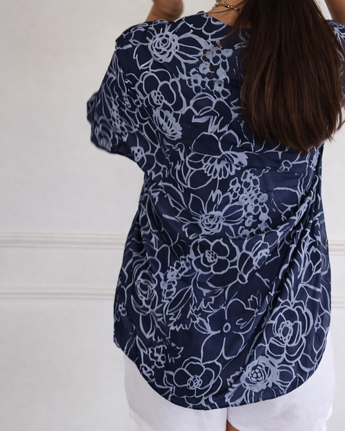 Camila | Elegant Blouse with Pocket