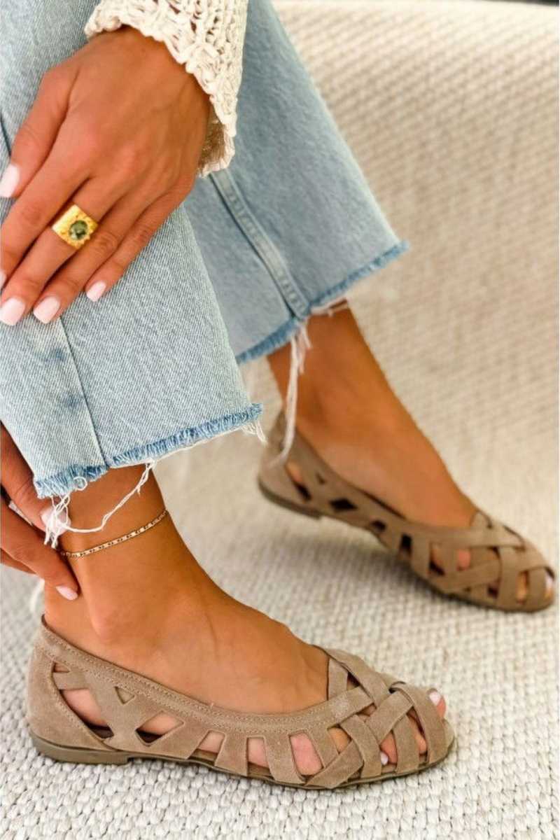 Poppy - Open-toe Flat Sandals with Interwoven Fabric