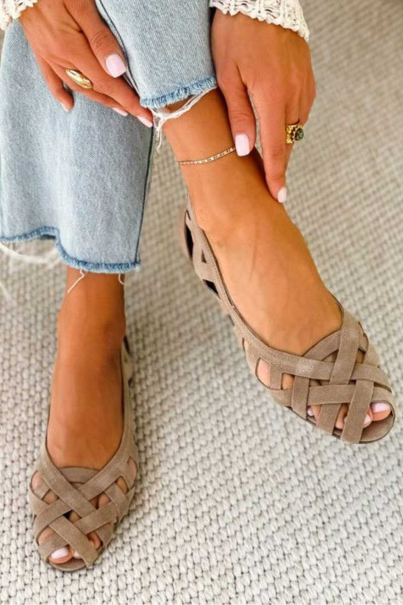 Poppy - Open-toe Flat Sandals with Interwoven Fabric