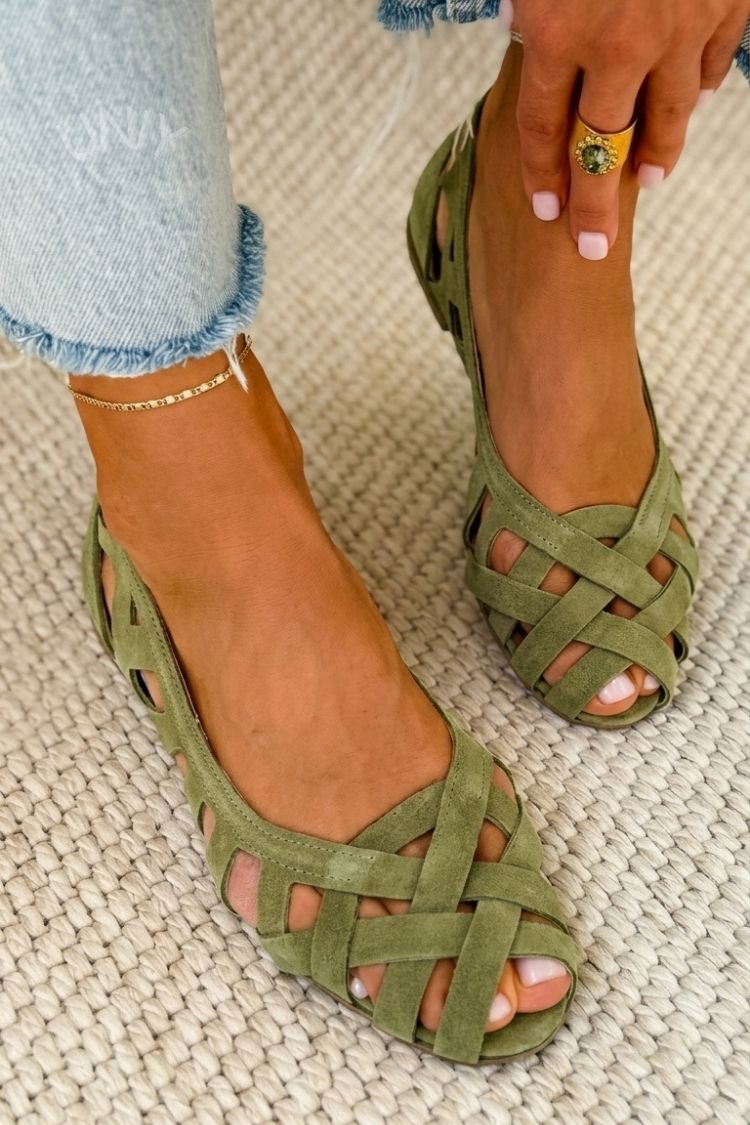 Poppy - Open-toe Flat Sandals with Interwoven Fabric
