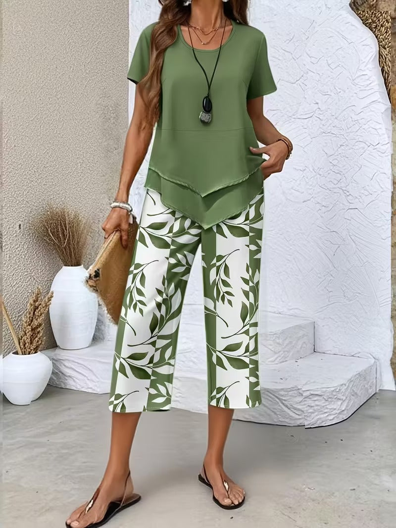 Avy™ | Casual Two-Piece Set with Leaf Print