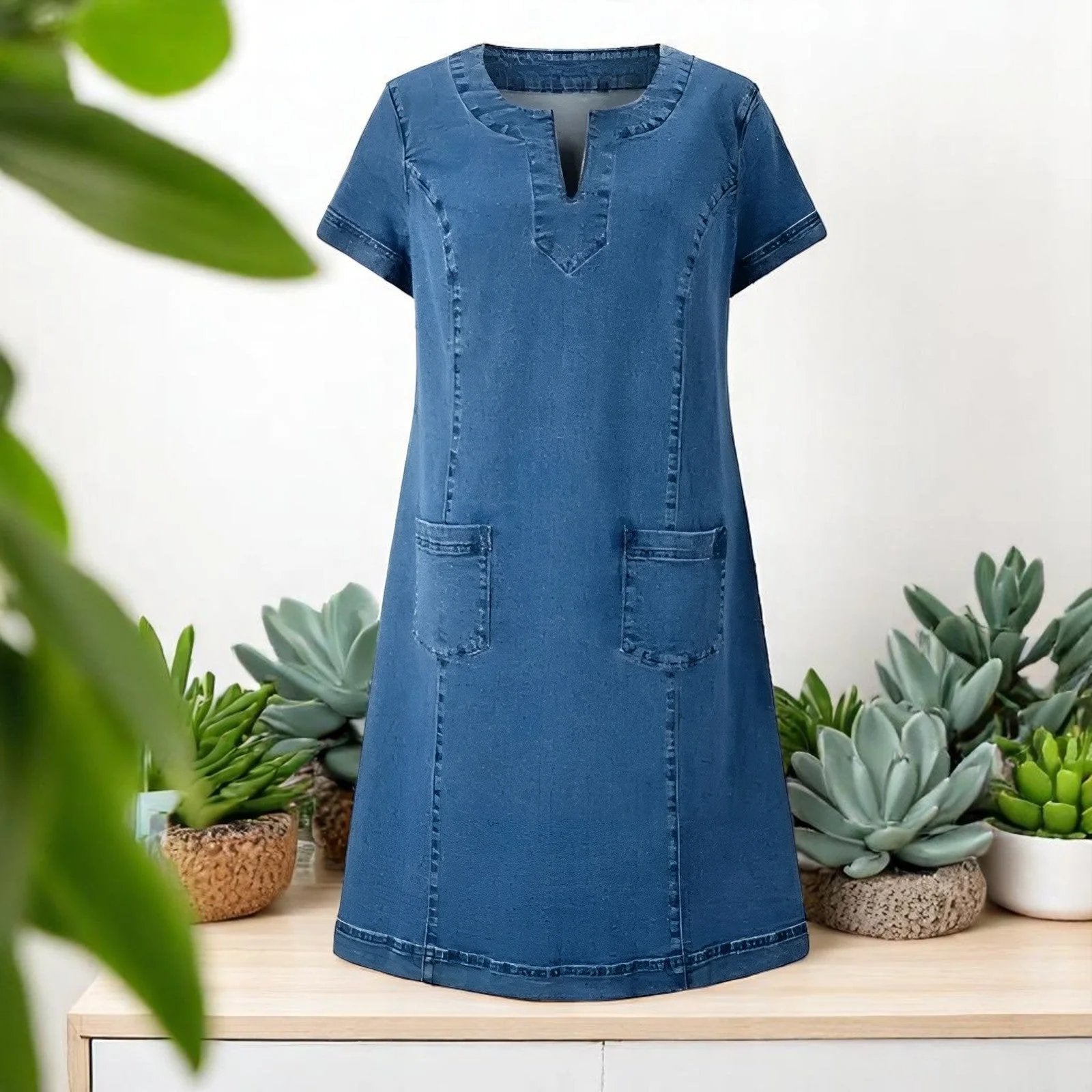Isa™ – V-Neck Short Sleeve Dress